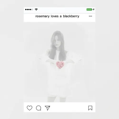 ❤️ — Rosemary loves a blackberry
