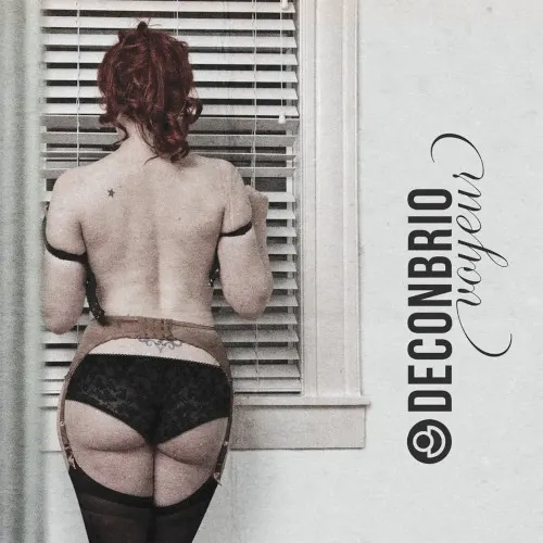 Voyeur — Deconbrio
